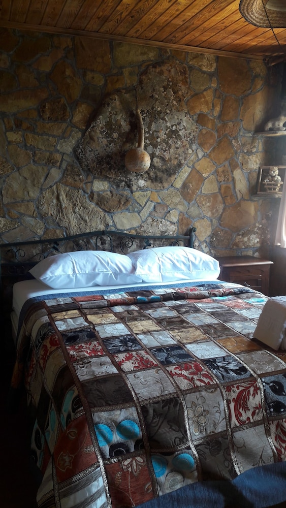 Stone House, 2 Bedrooms with Balcony and Barbecue photo 1