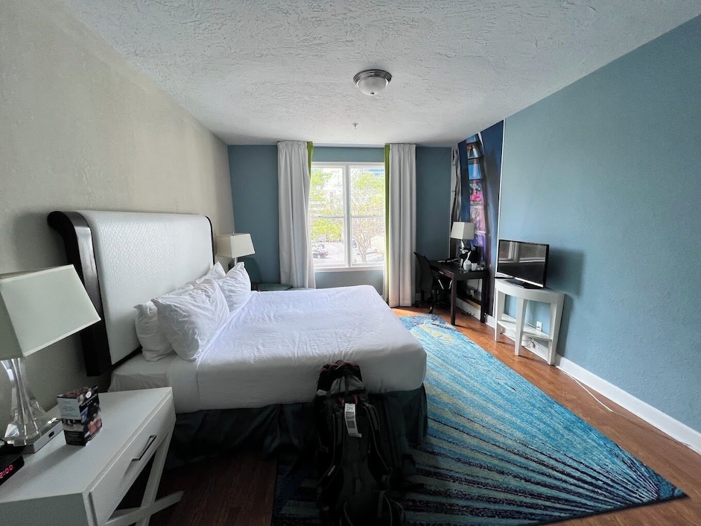 Luxury Suite