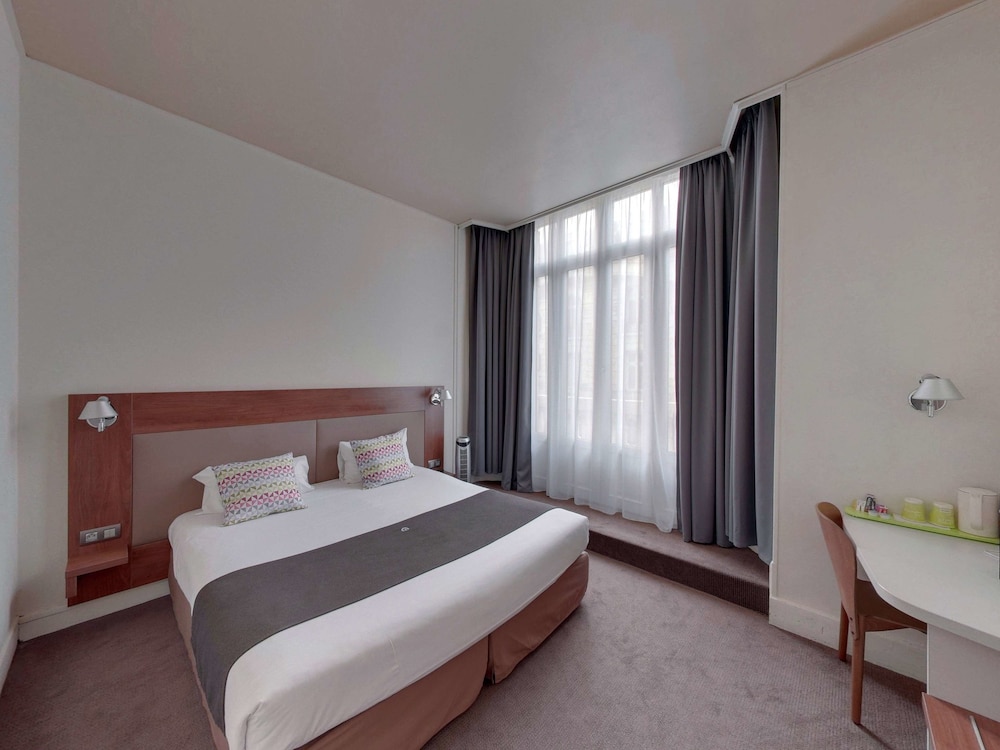 Standard Room, Multiple Beds - Photo 1