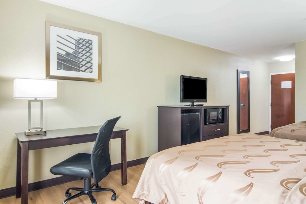 Room, 1 King Bed with Sofa bed, Accessible, Non Smoking - Photo 2