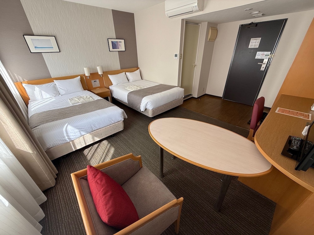 Twin Room, Non Smoking (for 4 People)