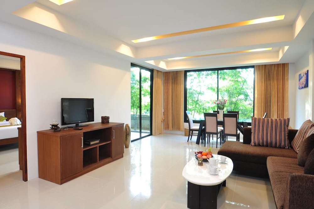 Suite, 1 Double Bed - Photo 10