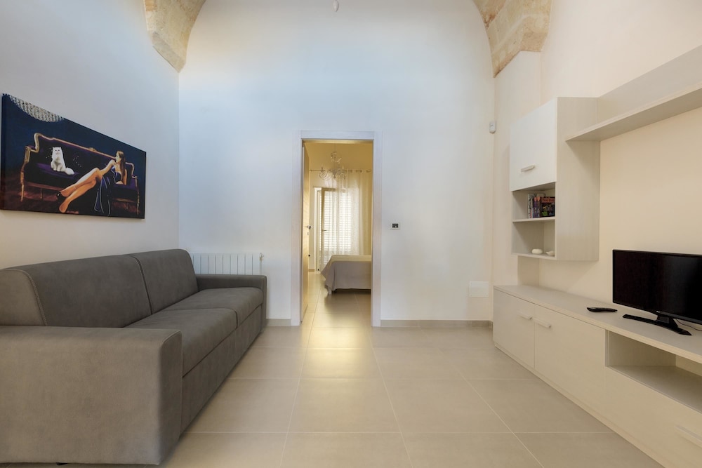 Basic Apartment, 1 Bedroom (1248-Bilo Cesare) photo 3