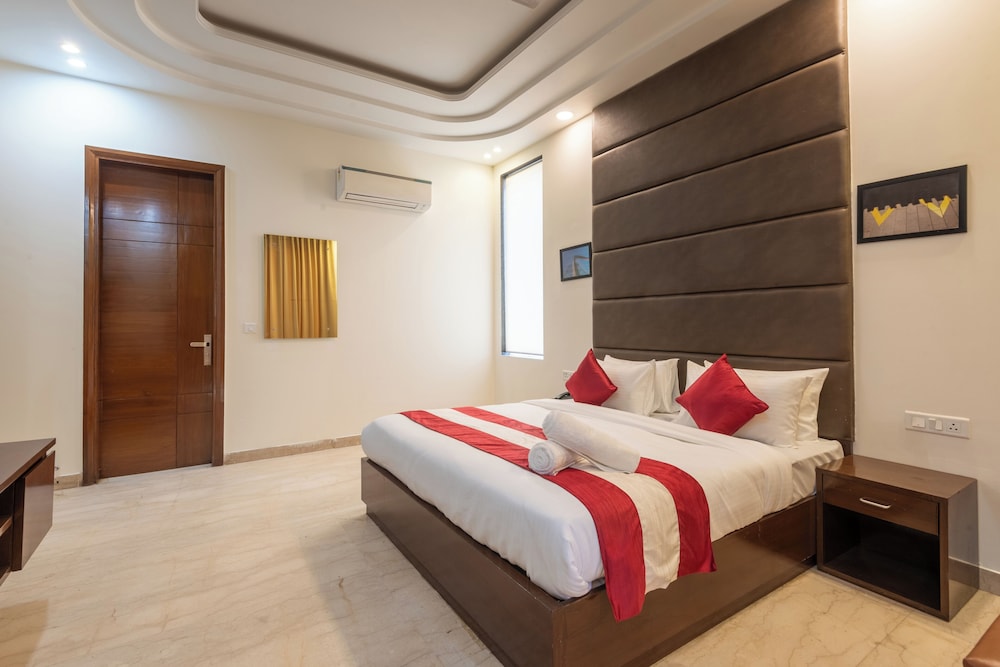 Deluxe Room, Balcony