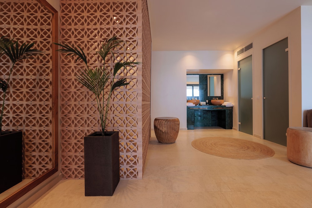 Asty Maisonette with Private Pool - Photo 4