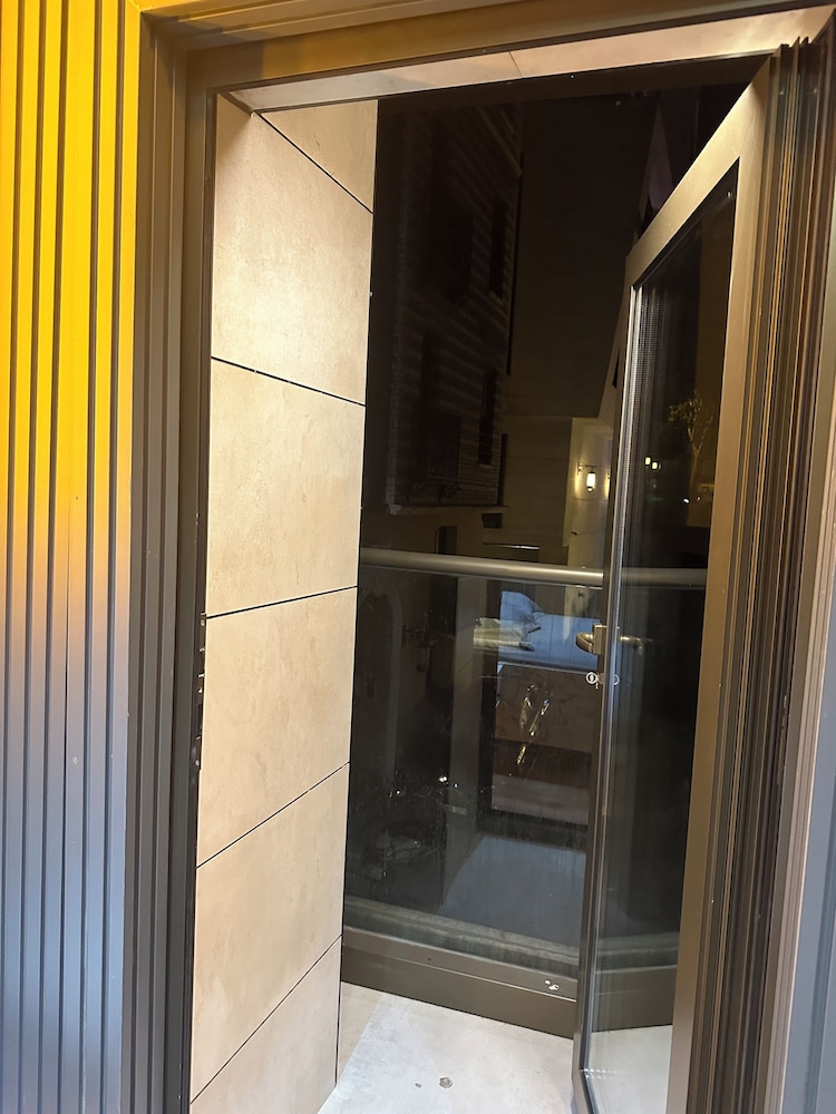 Deluxe Quadruple Room, Balcony, City View photo 3