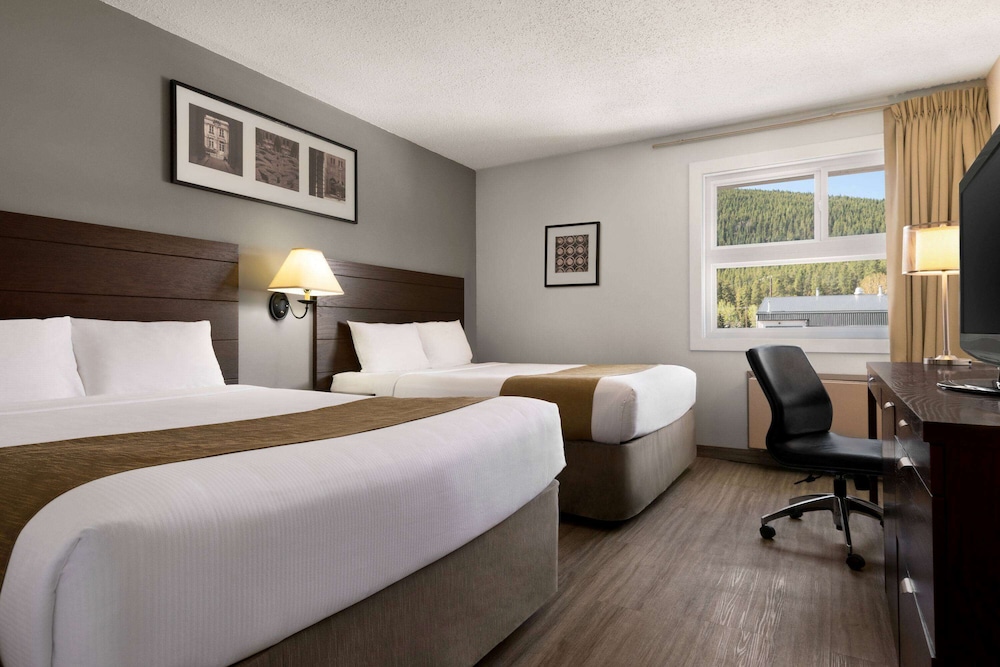 Room, 2 Queen Beds, Non Smoking photo 1