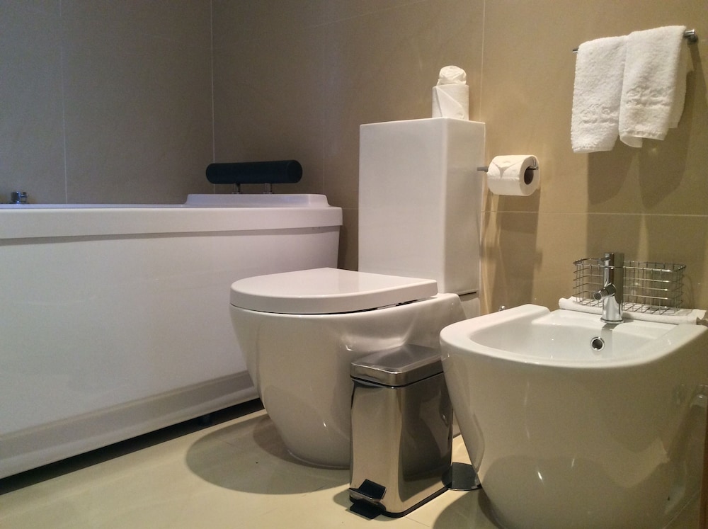 Standard Double Room - Photo 7