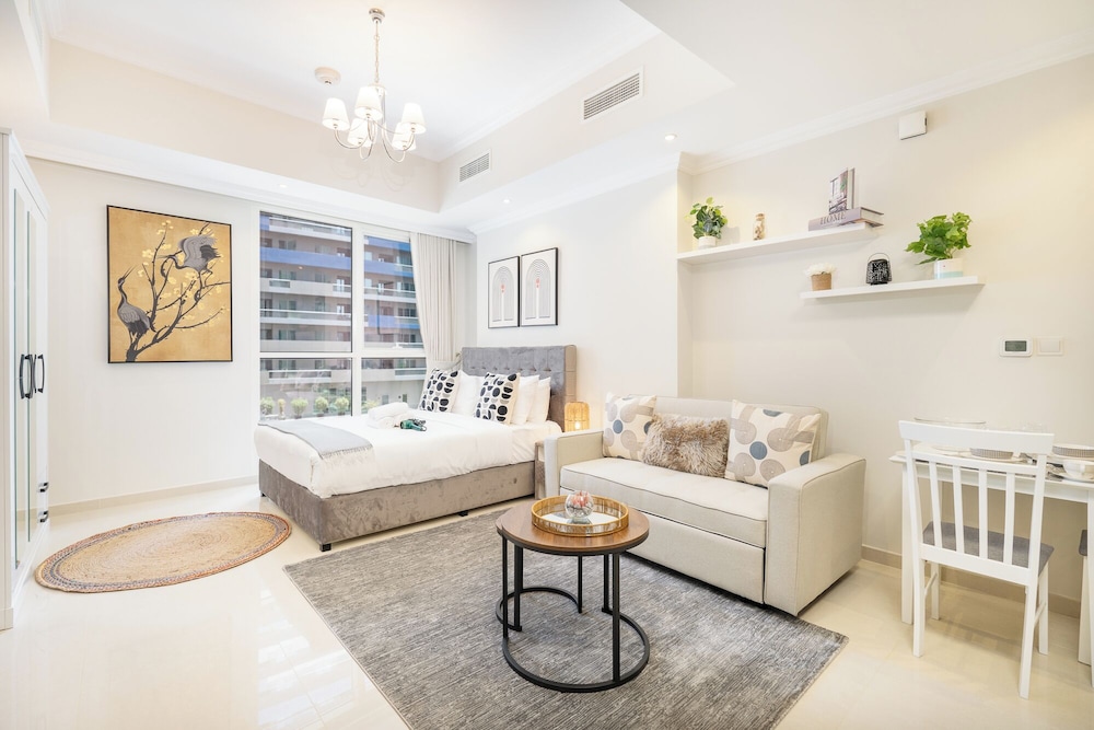 Comfort Studio, 1 King Bed with Sofa bed