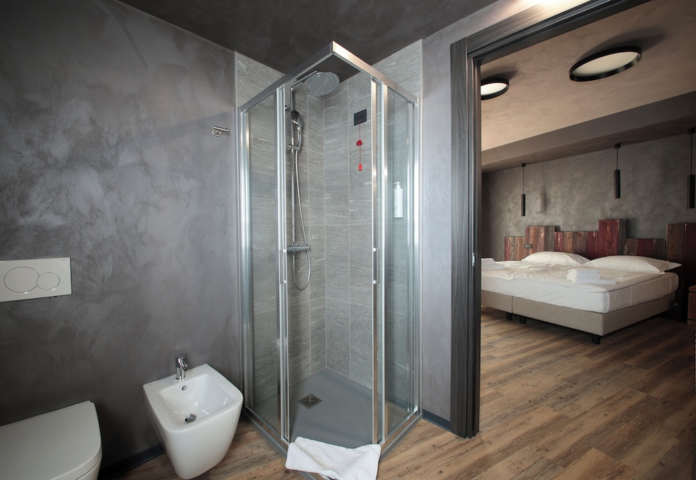 Quadruple Room - Photo 4