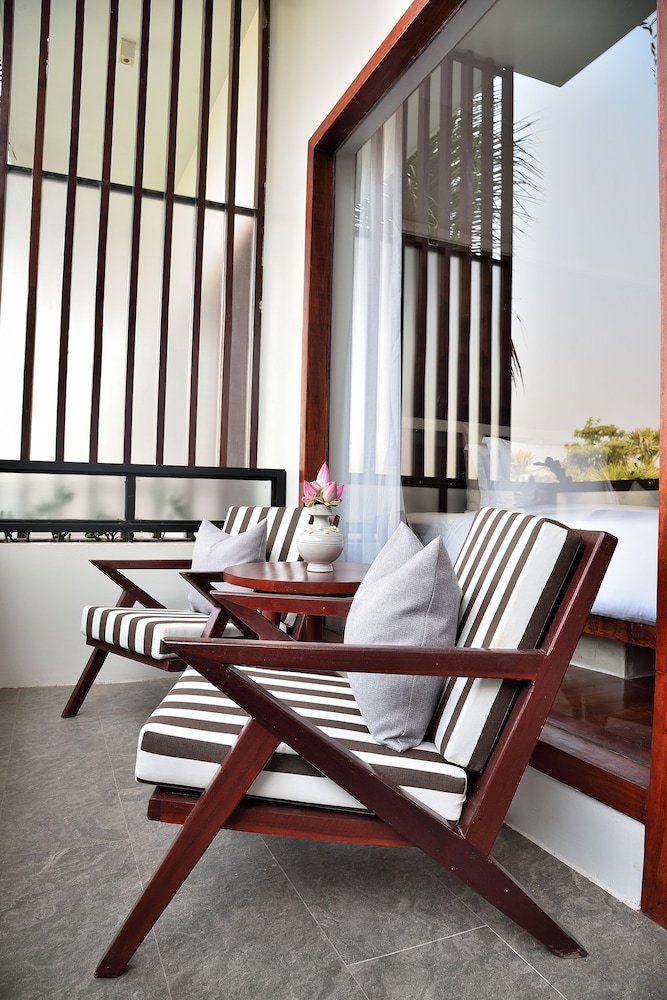 Deluxe Twin Room - Free Airport Transfers + Mini-Bar - Photo 14