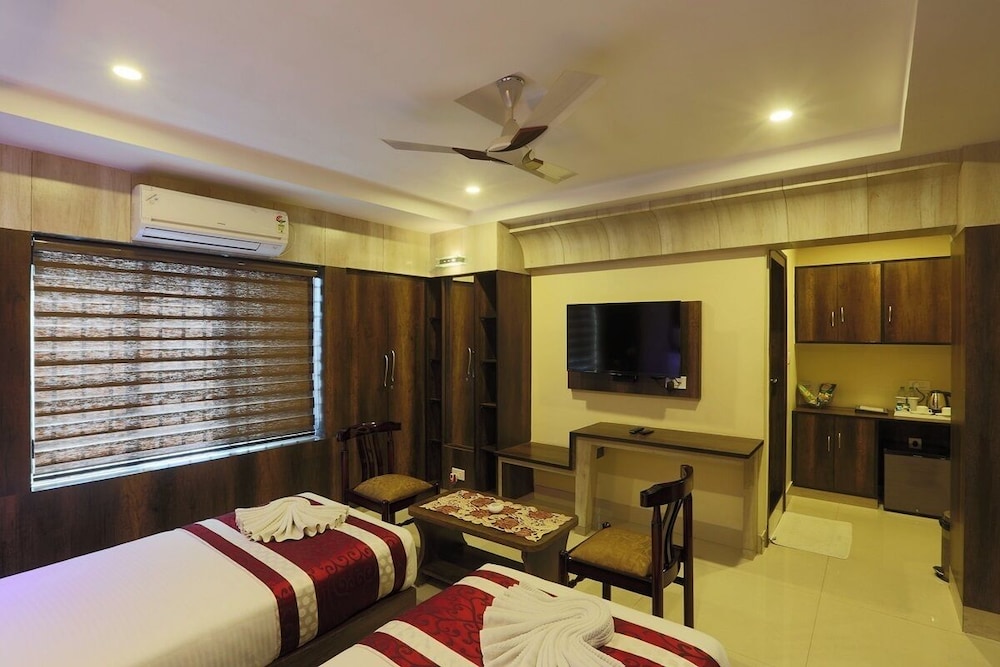 Deluxe Twin Room - Photo 13
