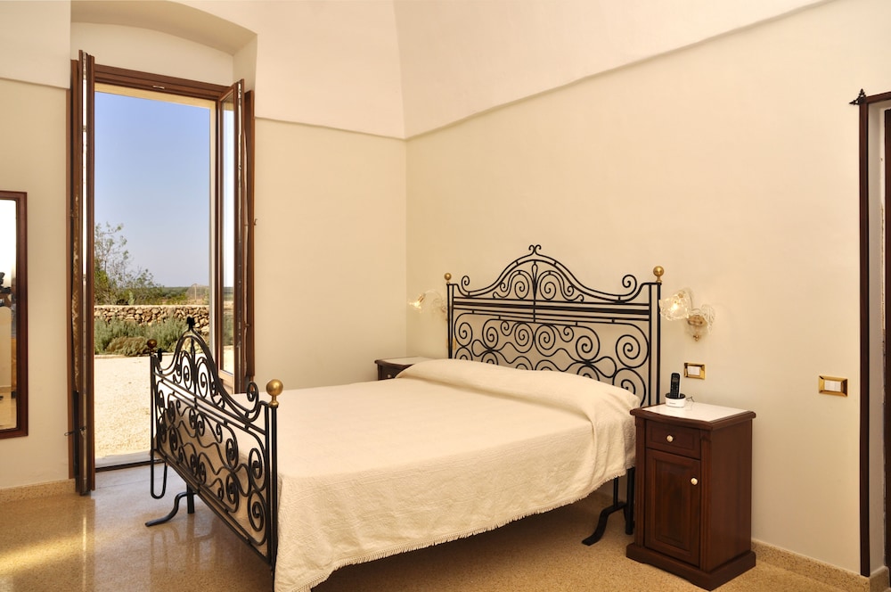 Classic Double Room, Garden View