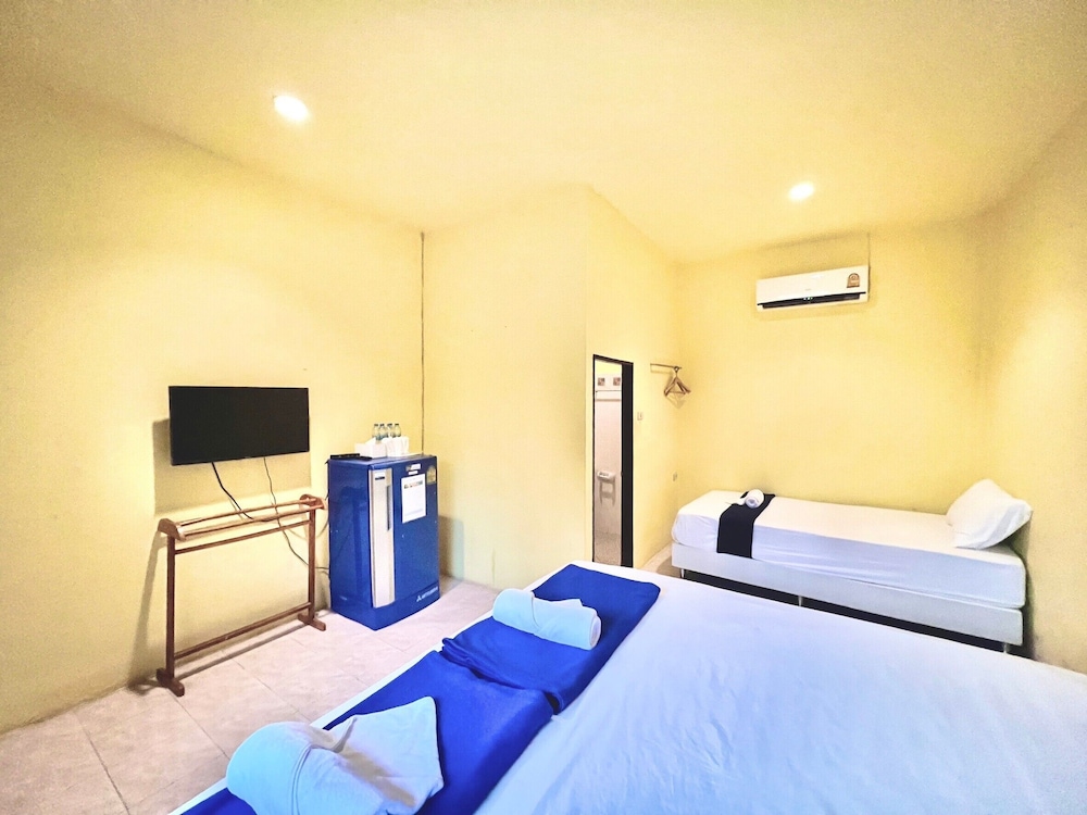 Deluxe Triple Room photo 2