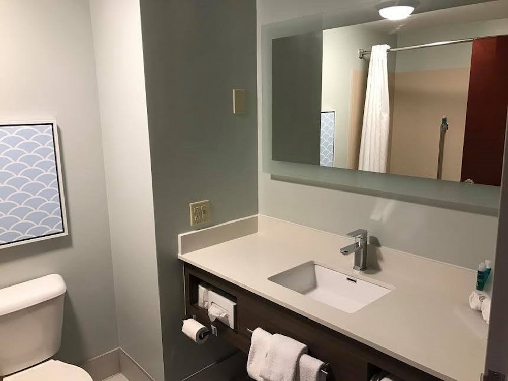 Suite, 2 Queen Beds - Photo 2