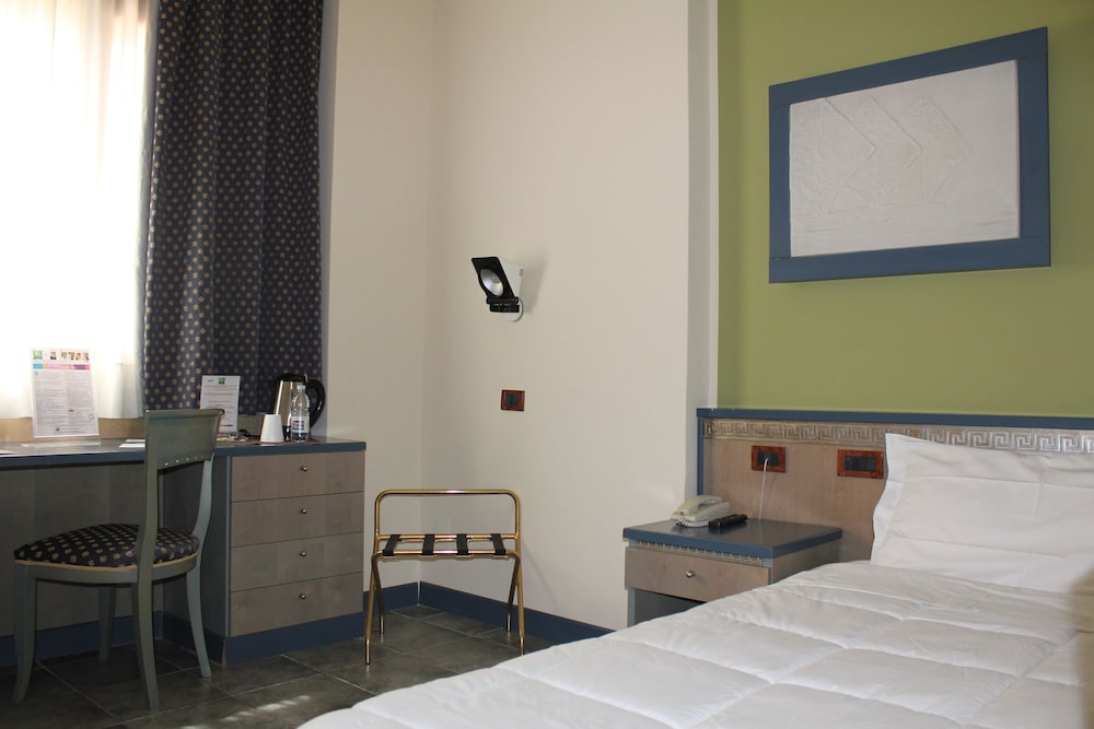 Standard Room, 1 Twin Bed - Photo 3