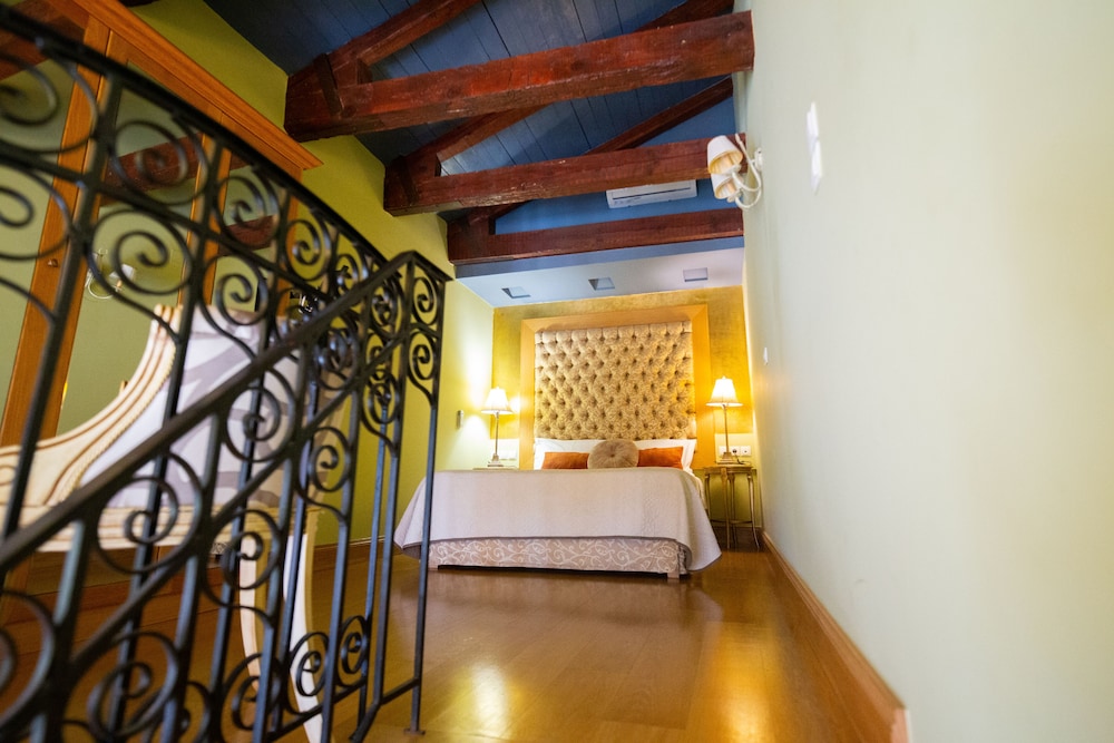 Superior Suite, Balcony, Sea View - Photo 6