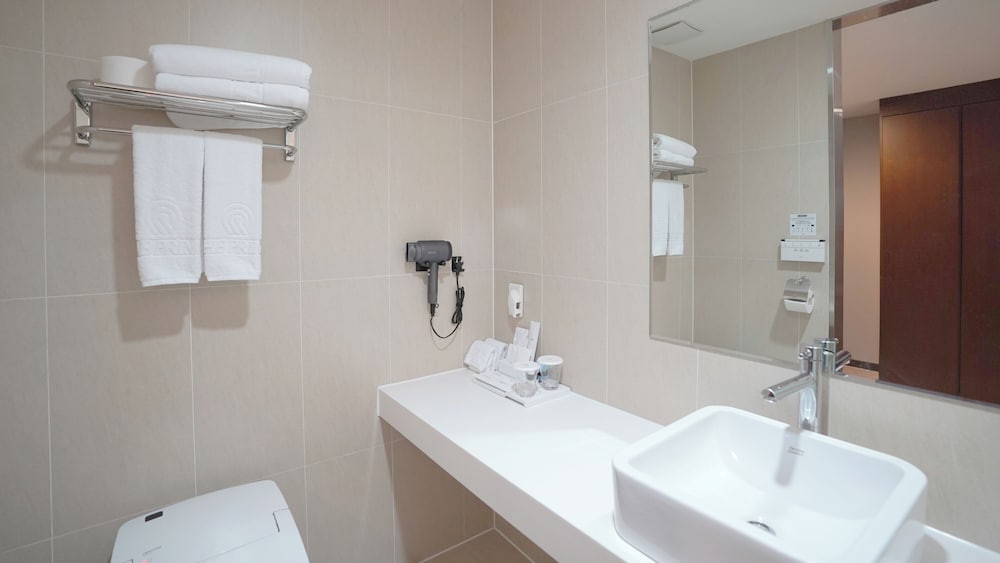 Standard Twin Room - Photo 5