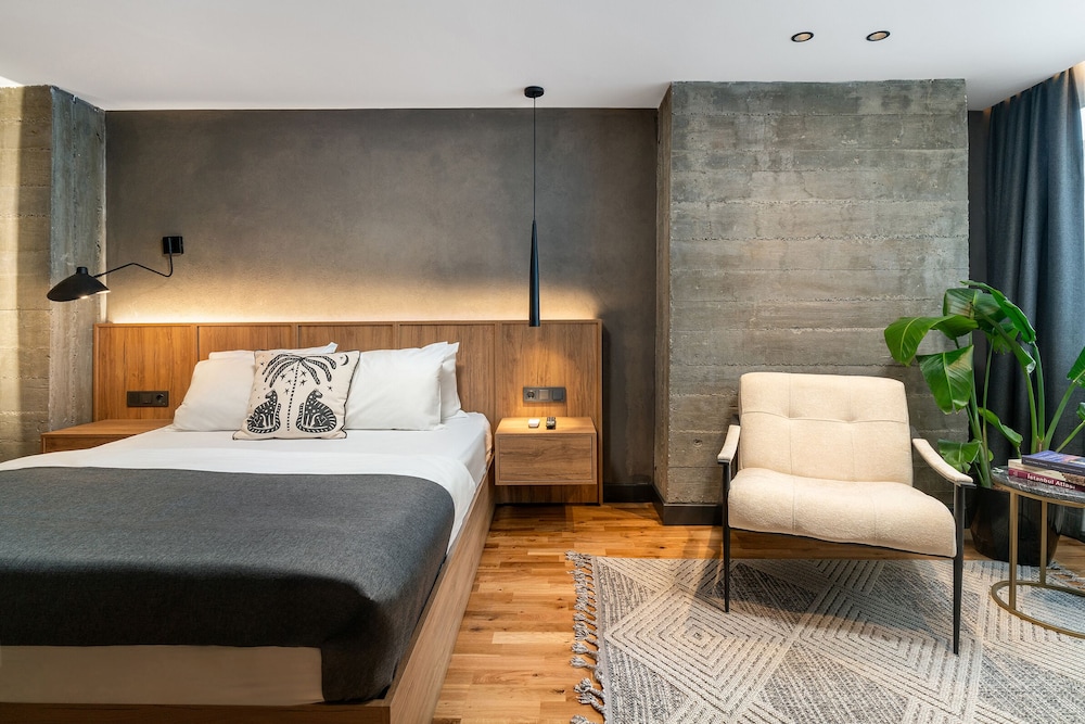 Design Double Room, 1 Queen Bed, Courtyard View photo 1