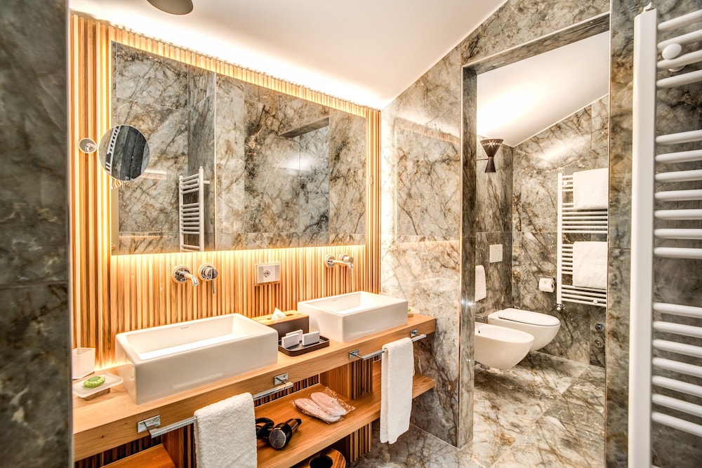 Business Suite thumbnail 5