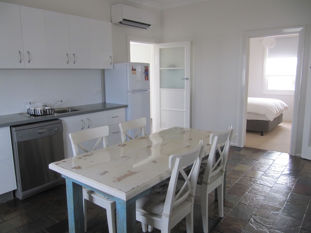Caretakers Cottage - 1 Bedroom photo 2