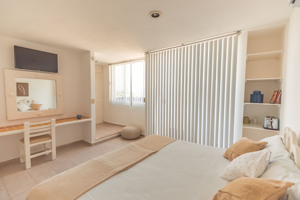 Room, 1 King Bed, Garden View