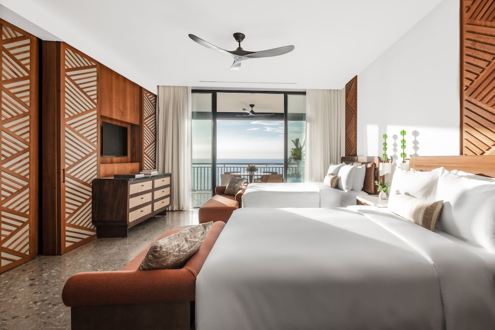 Room, 2 Queen Beds, Partial Ocean View (Balcony) photo 1