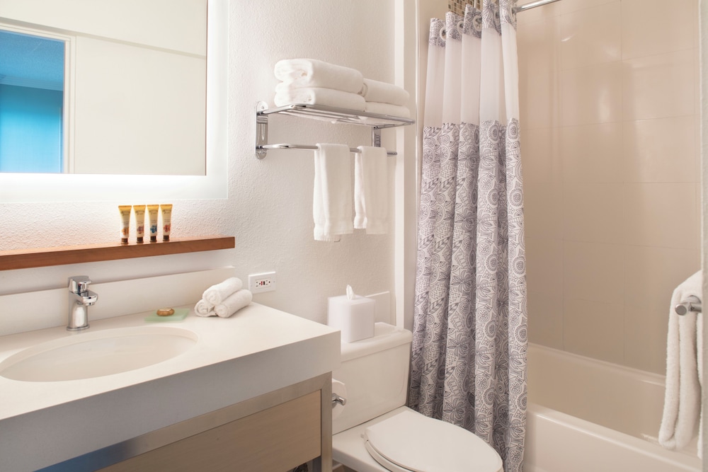 Grand Suite, 1 Bedroom, Ocean View (Leahi) thumbnail 5