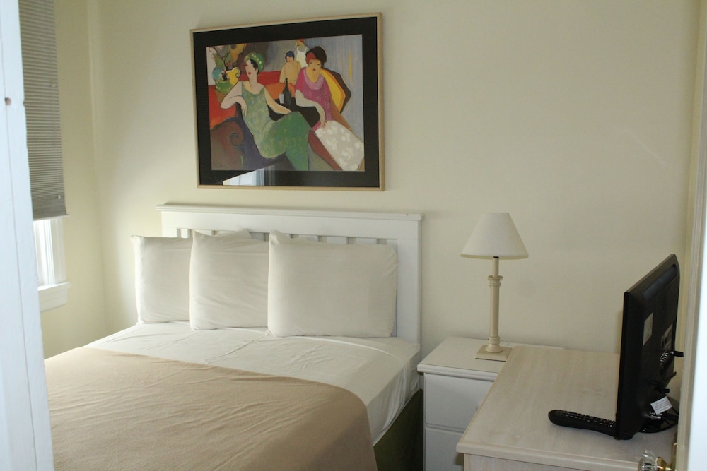Condo, 3 Bedrooms, Kitchen (Type 9) photo 3