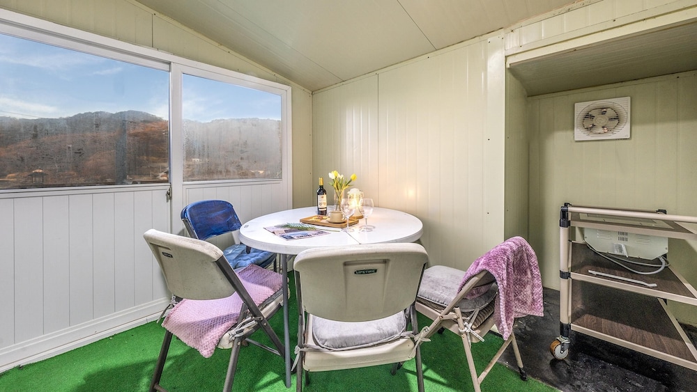 Basic Room, 1 Bedroom (sunset) - Photo 8