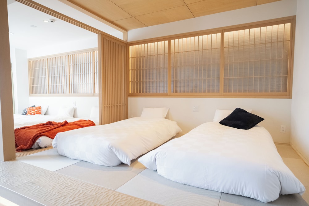 Signature Family Suite (Non-smoking) - Photo 5