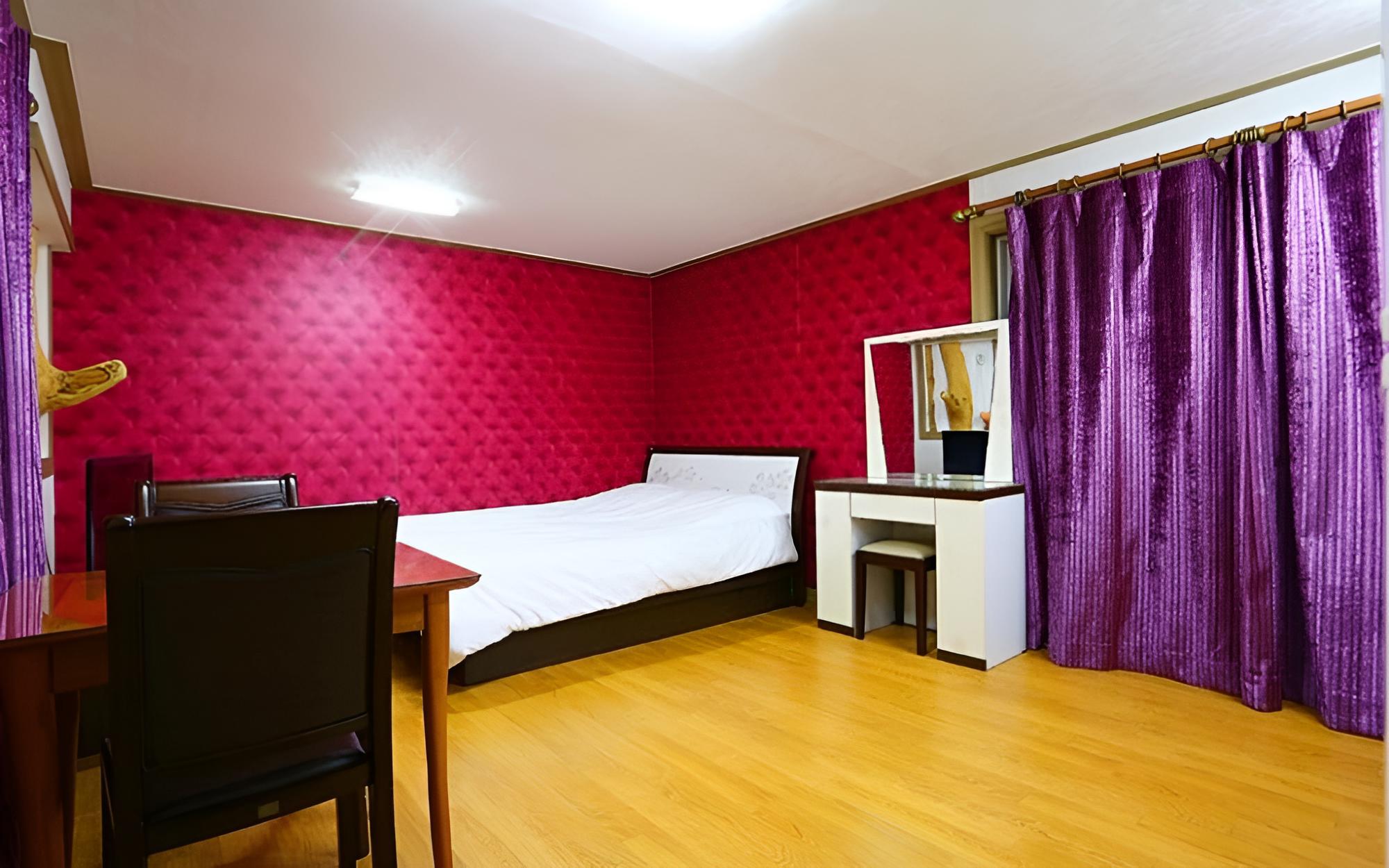 Room (Dandelion) photo 3