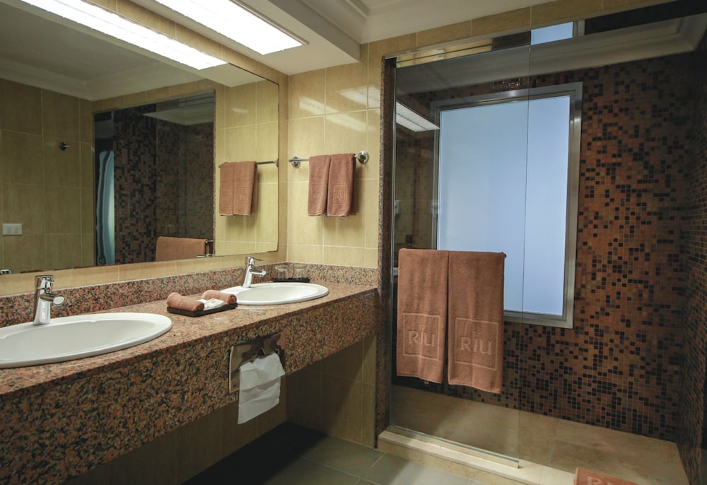 Junior Suite, Ocean View (B2C-CA) photo 2
