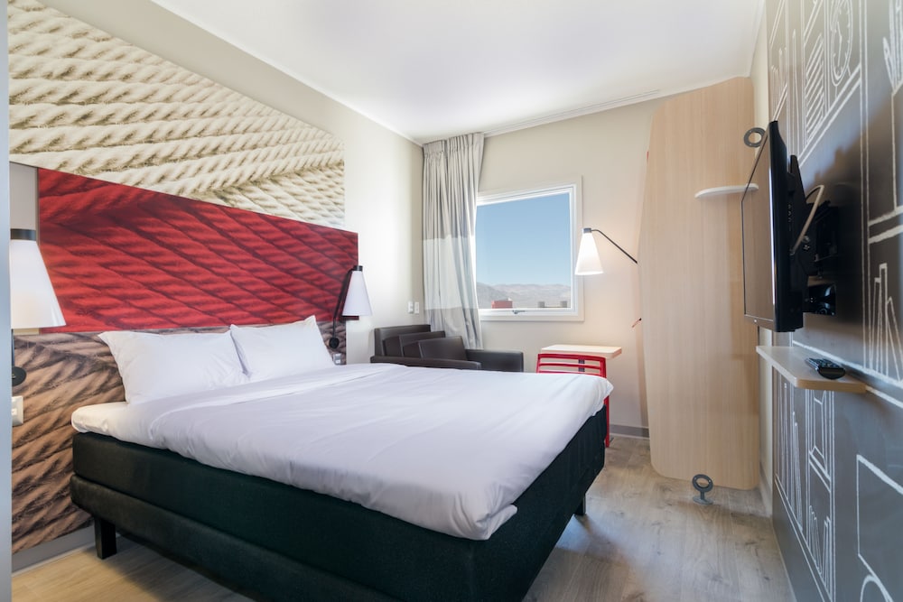 Standard Room, Multiple Beds photo 2