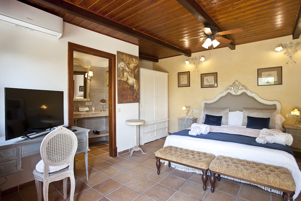 Family Suite, 2 Bedrooms, Terrace photo 2