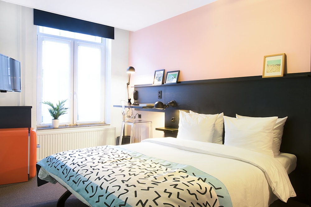 Double Room (Small, only accessible by stairs) photo 3