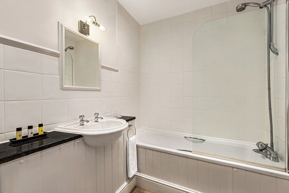Standard Double or Twin Room - Photo 2