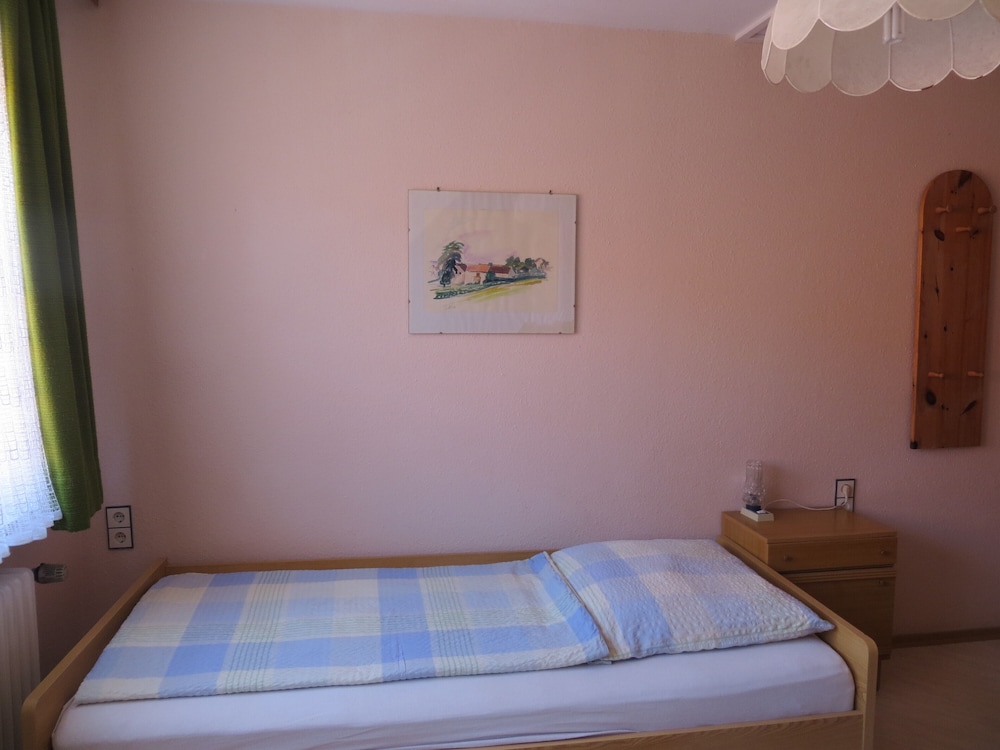 Single Room photo 2