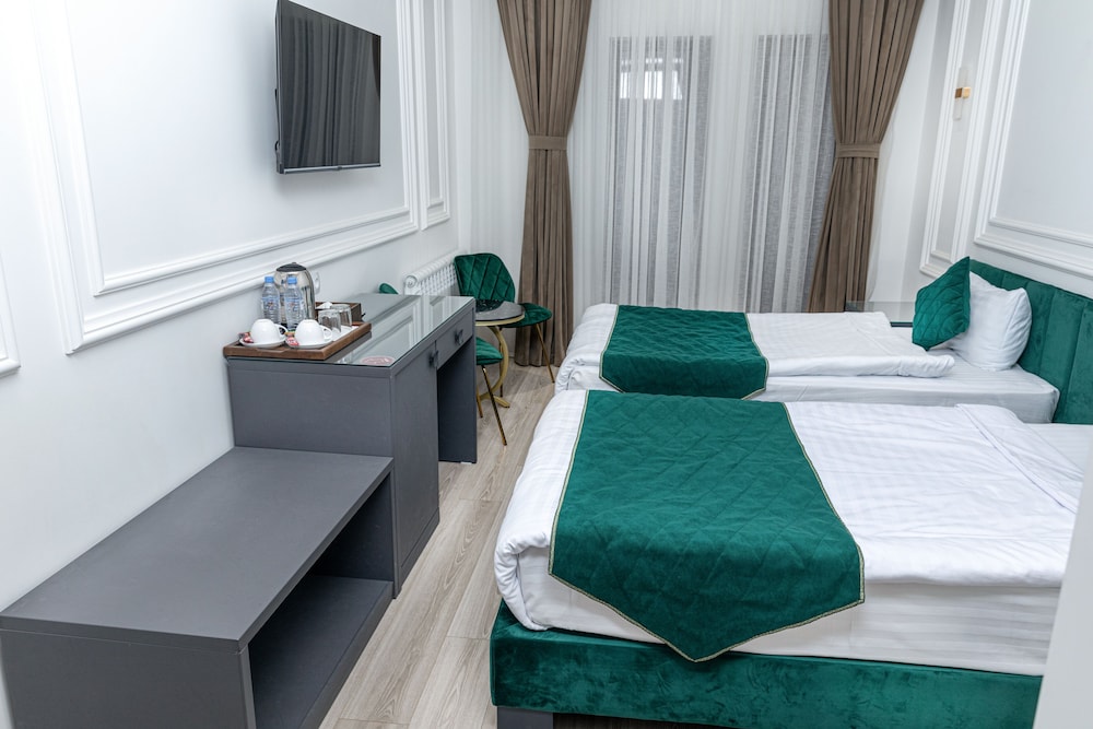 Standard Double or Twin Room - Photo 1