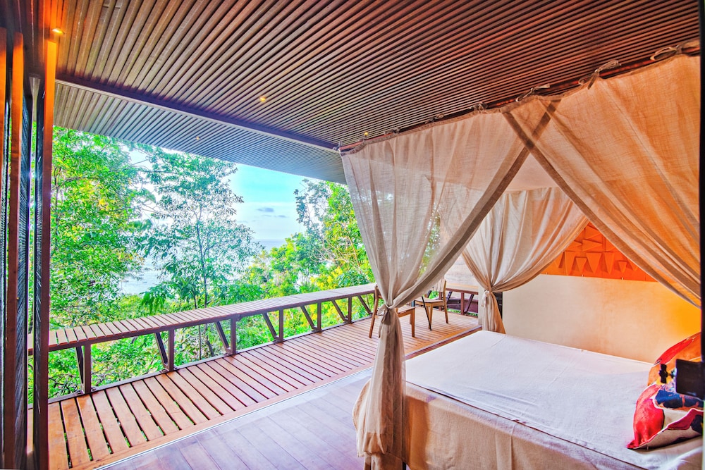 Superior Bungalow, Partial Sea View photo 3