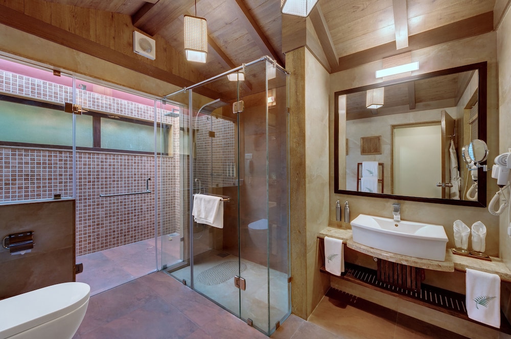 Fern Club Suite - Photo 7