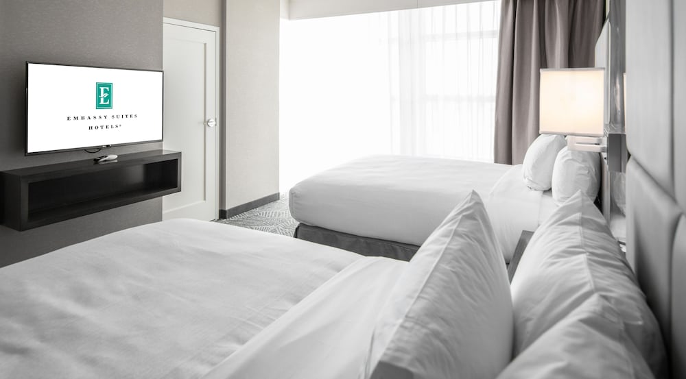 Suite, 2 Queen Beds, Accessible, Non Smoking (Roll-in Shower) photo 2