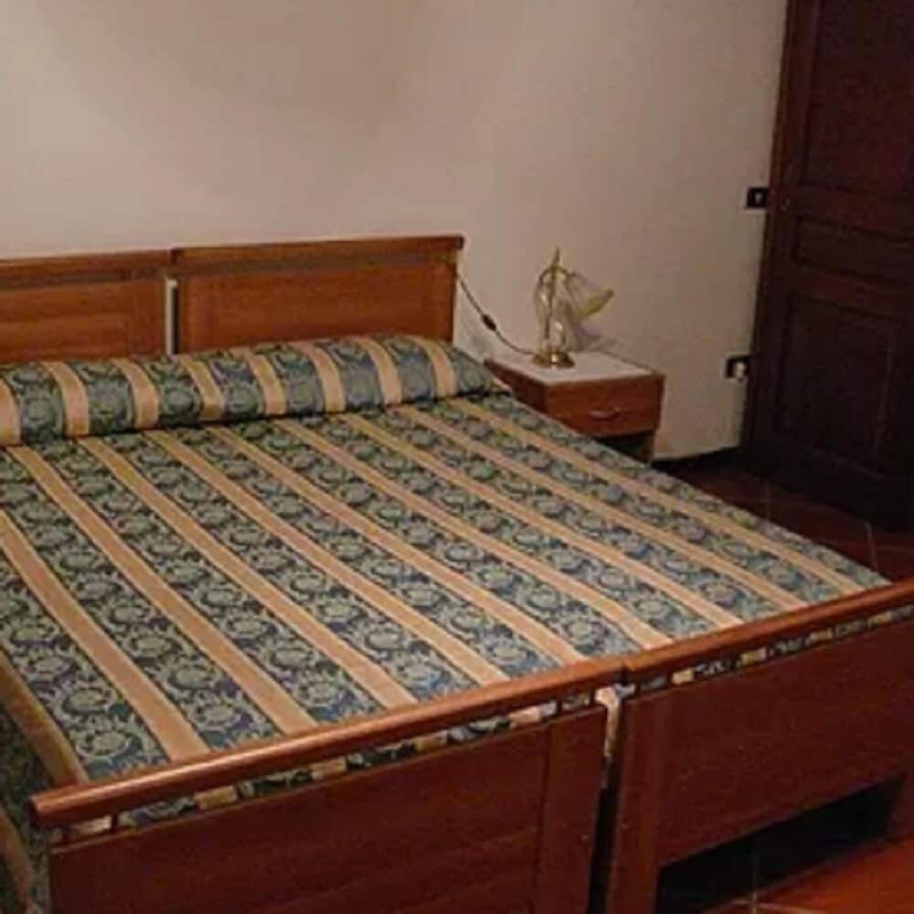 Classic Double or Twin Room photo 2