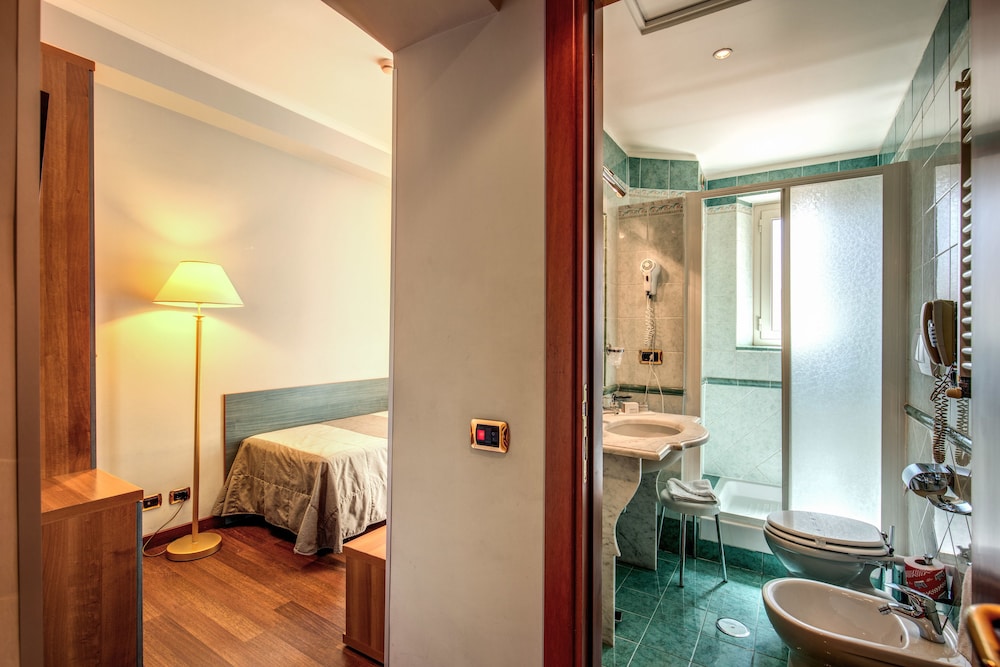 Single Room photo 1
