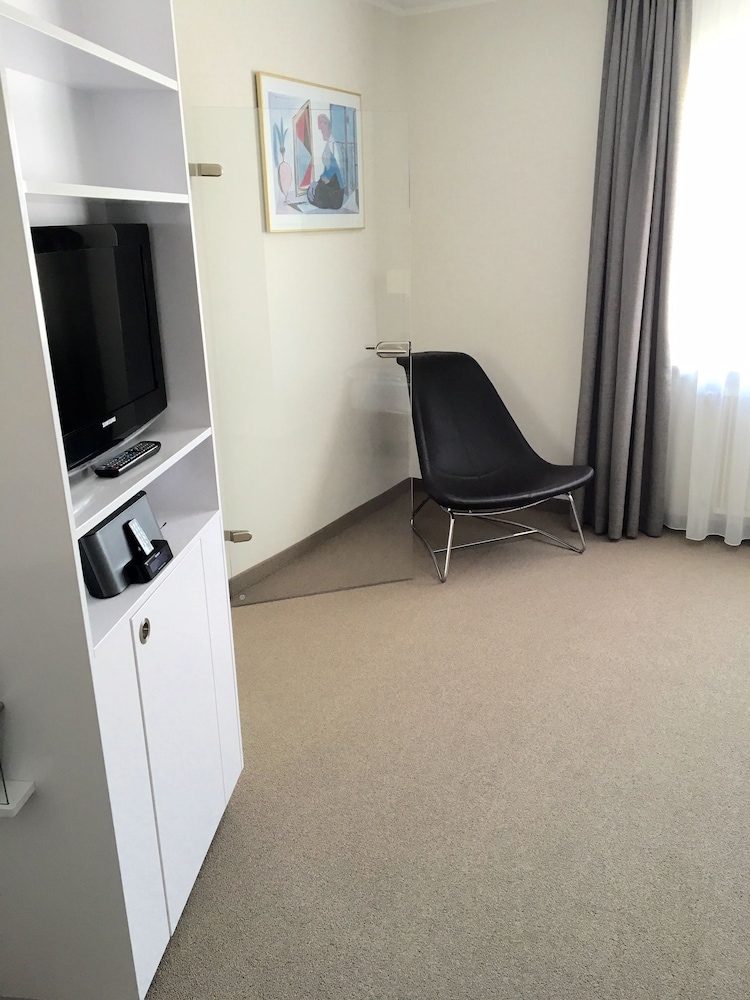 Business Room, Courtyard Area photo 3