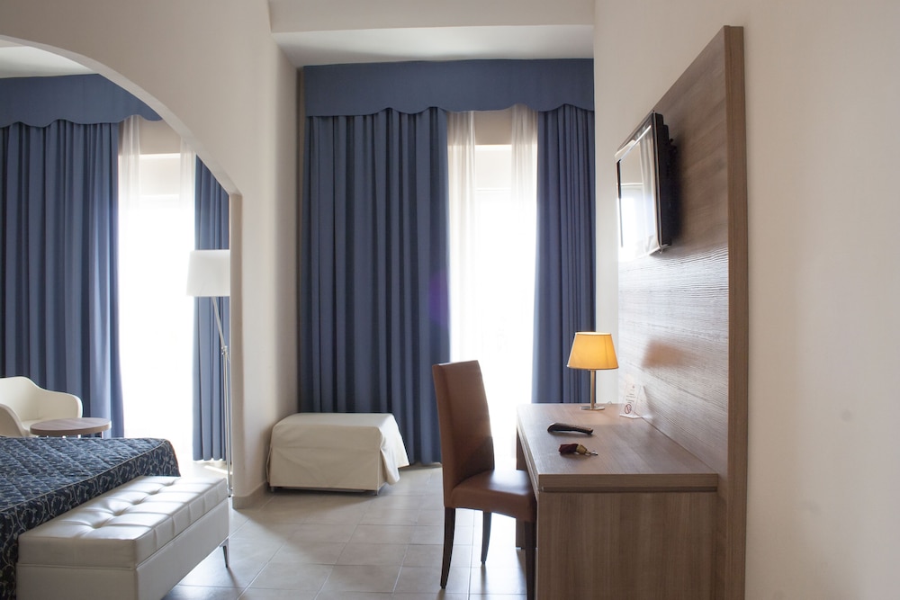 Superior Room, Sea View photo 3