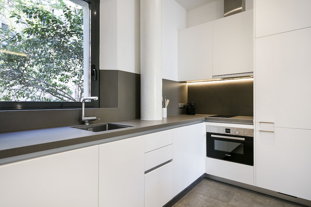 Superior Apartment, 2 Bedrooms, 1 or 2 Bathrooms photo 3