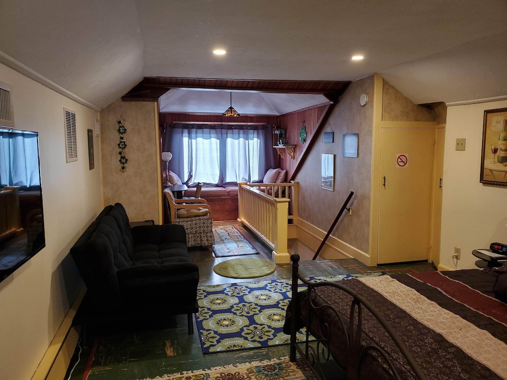 Irish pub (Quadruple room with Private Bathroom) - Photo 5