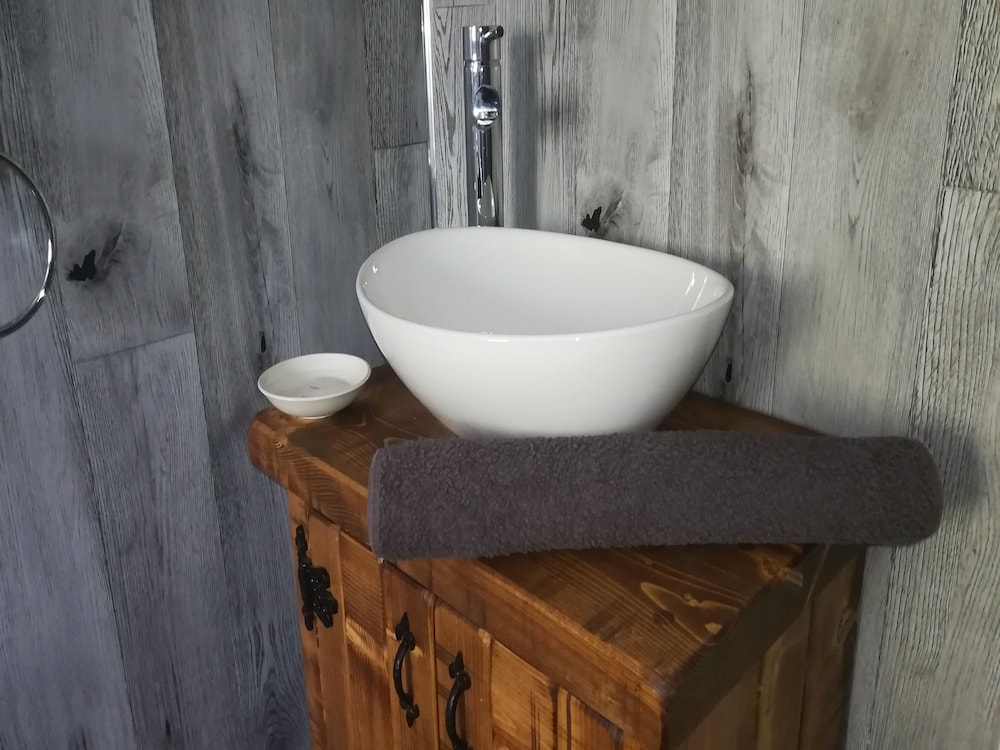 Double Room, Ensuite, Garden View photo 2