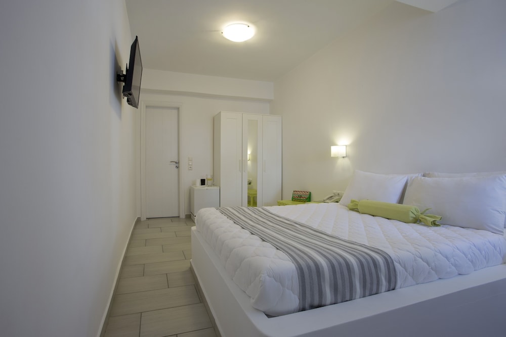 Standard Double or Twin Room - Photo 2